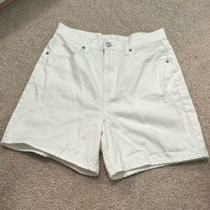Uniqlo white denim shorts
